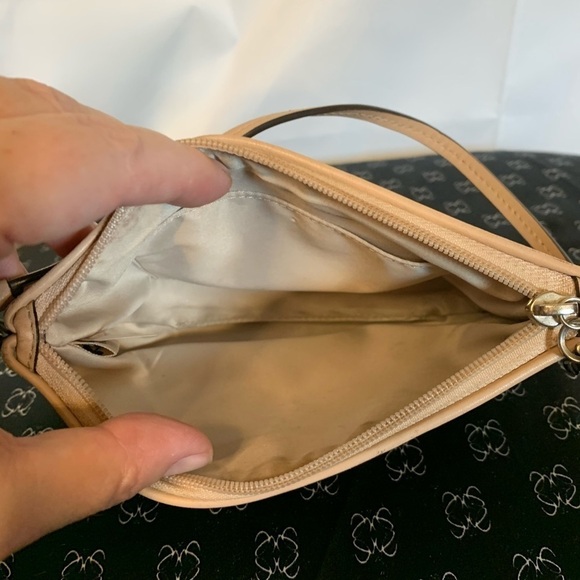 Coach horse and carriage signature wristlet - Picture 5 of 5